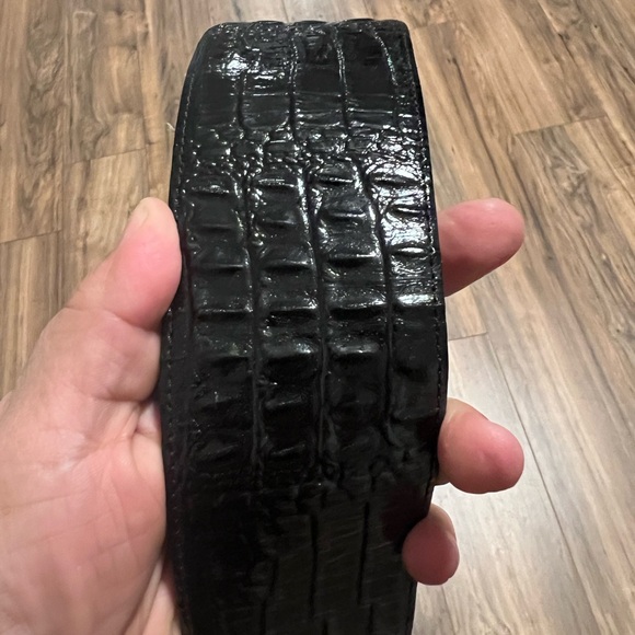 Vintage Avignon Black Croc Embossed Statement Belt Gold Tone Inlay Buckle SM - Picture 12 of 12